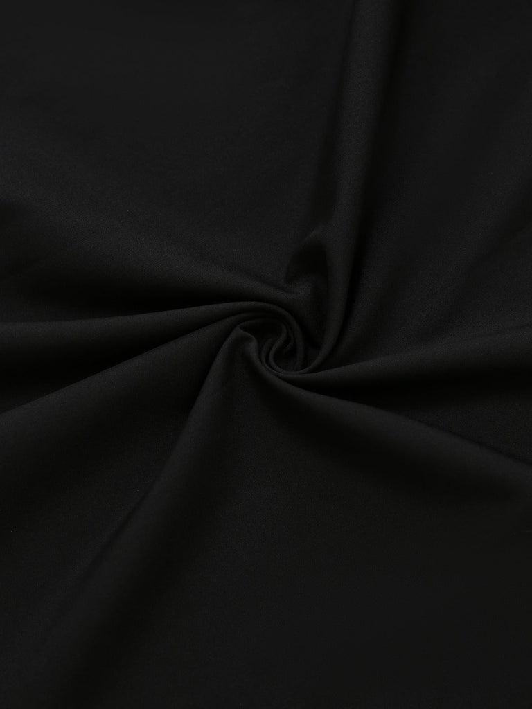 Schwarz 1970er Bohemien Hülse Randbereich Gesmokt Kleid