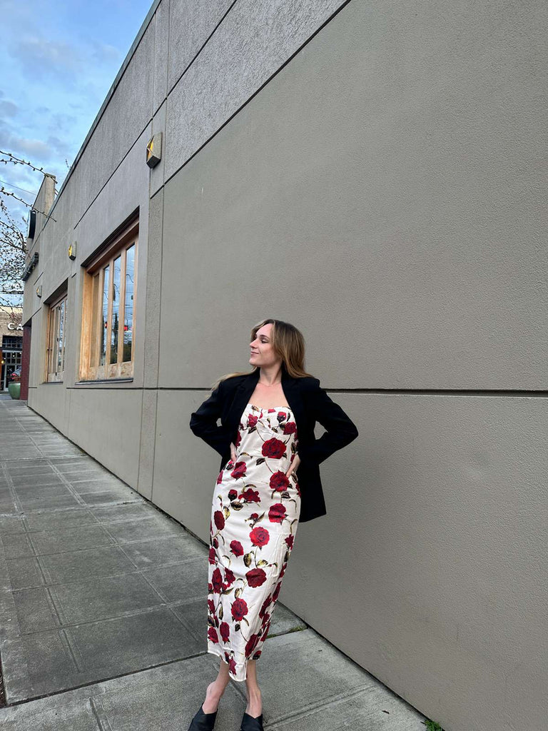 1960ER ROSA HOSENTRÄGER BLEISTIFTKLEID