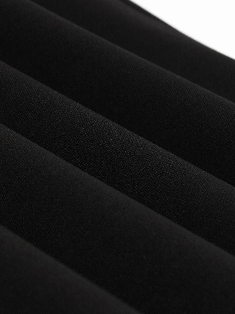 SCHWARZES KLEID MIT TASCHENTUCHÄRMELN