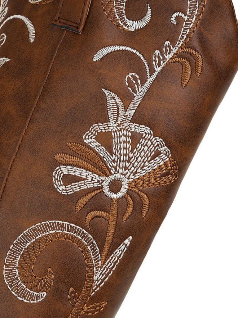 LANGE STIEFEL AUS BESTICKTEM LEDER