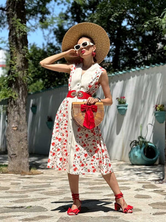 Beige & Rot 1950er Malerei Roses Gürtel Kleid