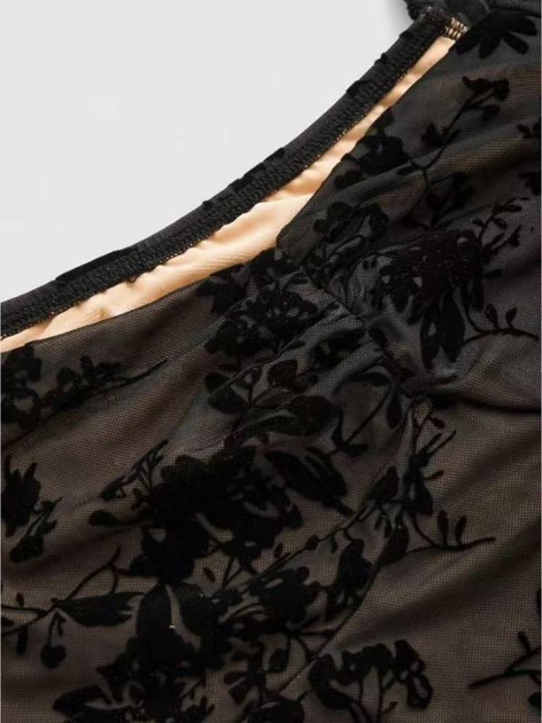 Schwarz 1950er Spitze Blumen Bischofsärmel Kleid