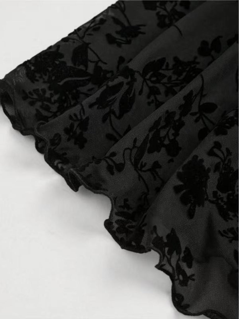 Schwarz 1950er Spitze Blumen Bischofsärmel Kleid