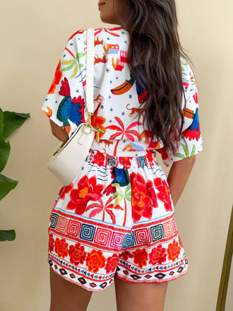 2PCS Rot 1970er Boho Blumen Brustkrawatte Top & Shorts