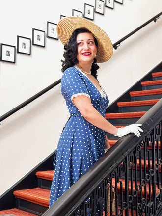 Dunkelblau 1930er V-Ausschnitt Polka Dots Kleid mit Gürtel