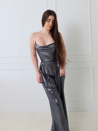 Disco outfit Metallic Grau 1980er Wasserfallkragen Spaghetti Träger Jumpsuit