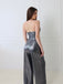 Disco outfit Metallic Grau 1980er Wasserfallkragen Spaghetti Träger Jumpsuit