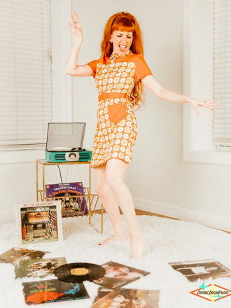 Multicolor 1960er Gänseblümchen Revers Gürtel Kleid