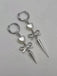 Silber Herz Asymmetrisch Bogen Drop Gothic Ohrringe