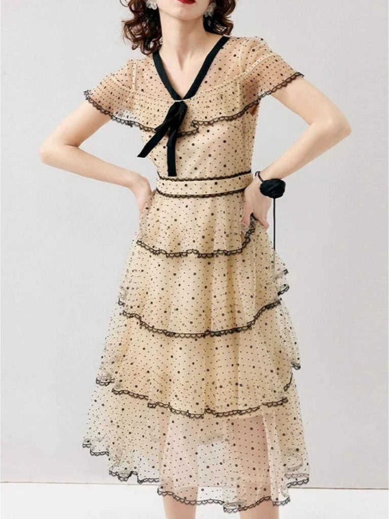 Cremeweiß 1950er Tupfen Bogen Netz Schichtung Kleid