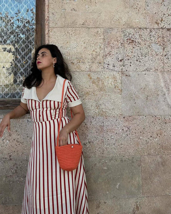 Rotes 1940er vertikalen Streifen Reverskleid