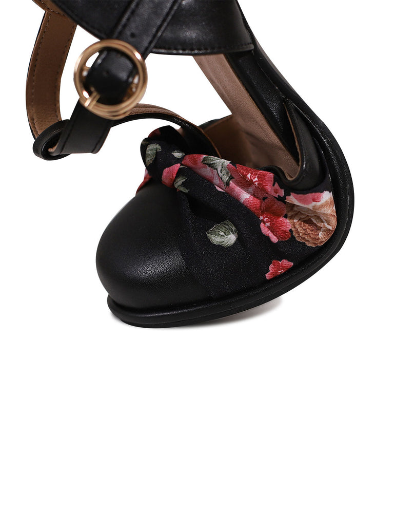 Vintage Schuhe mit Blumenmuster und T-Schnalle